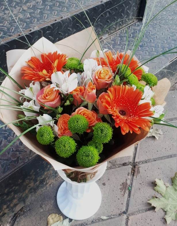 Букет цветов из: Герберы, Хризантемы, Альстромерии и Розы в Вяземском