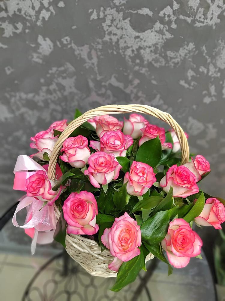Цветочная композиция из Розы в корзине в Вяземском
