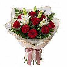 Букет цветов из:  Лилии и Розы в Вяземском