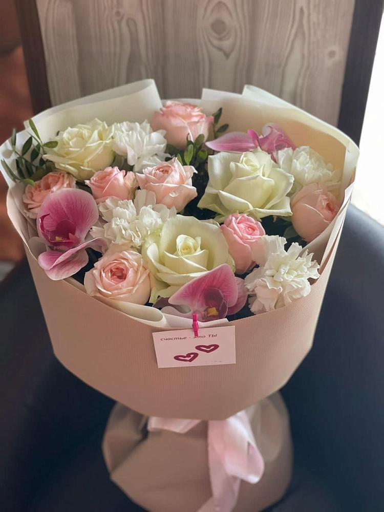 Букет цветов из: Орхидеи, Розы и Гвоздики в Вяземском