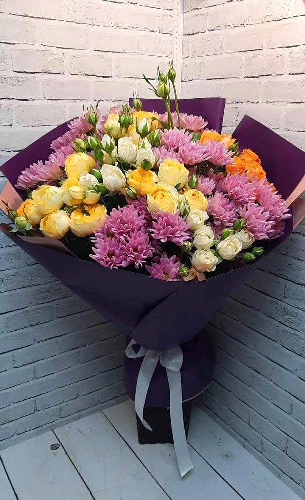 Букет цветов из: Хризантемы и Розы в Вяземском