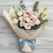 Букет цветов из:  Лизиантусы в Вяземском