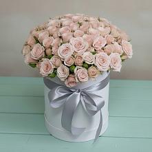 Цветочная композиция из Розы в шляпной коробке в Вяземском