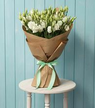 Букет цветов из:  Лизиантусы в Вяземском