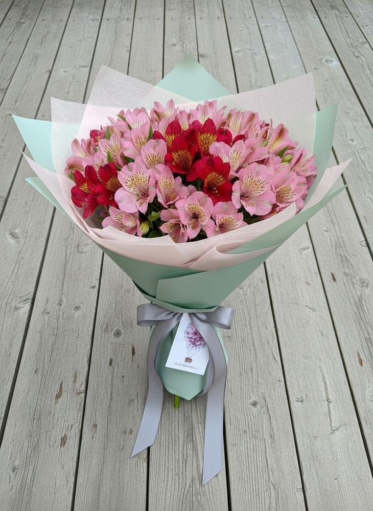 Букет цветов из: Альстромерии в Вяземском