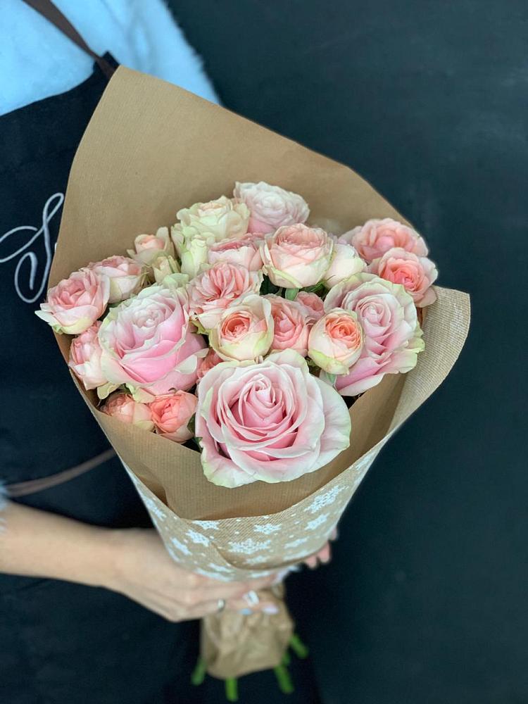 Букет цветов из: Хризантемы и Розы в Вяземском