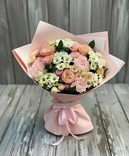 Букет цветов из:  Гвоздики, Розы и Хризантемы в Вяземском