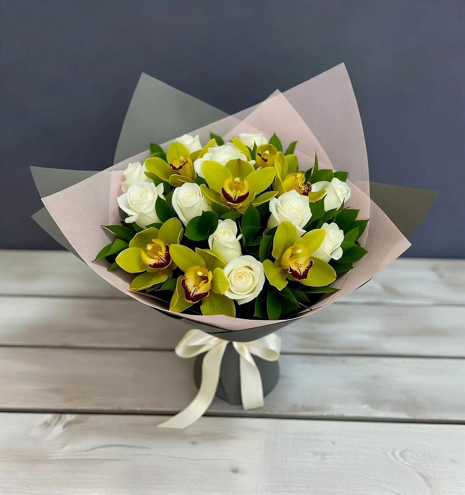 Букет цветов из: Орхидеи и Розы в Вяземском