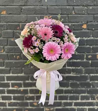 Букет цветов из:  Герберы и Хризантемы #REPLACE_PRED# Вяземском