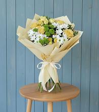 Букет цветов из:  Хризантемы и Розы в Вяземском