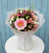 Букет цветов из:  Герберы, Альстромерии и Лизиантусы #REPLACE_PRED# Вяземском