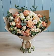 Букет цветов из:  Альстромерии и Розы в Вяземском